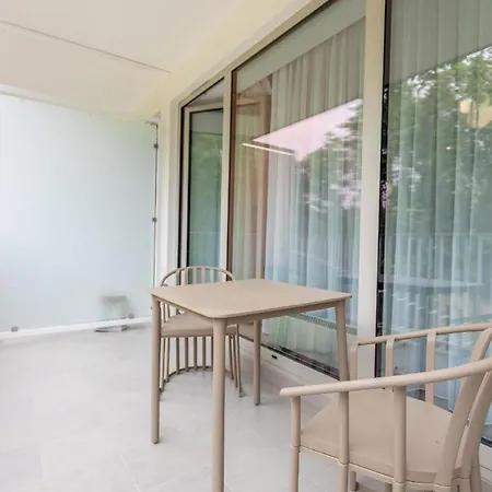 Mit Balkon Am Appartement